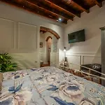 Elegante A 2 Passi Dal Centro Storico Appartamento *